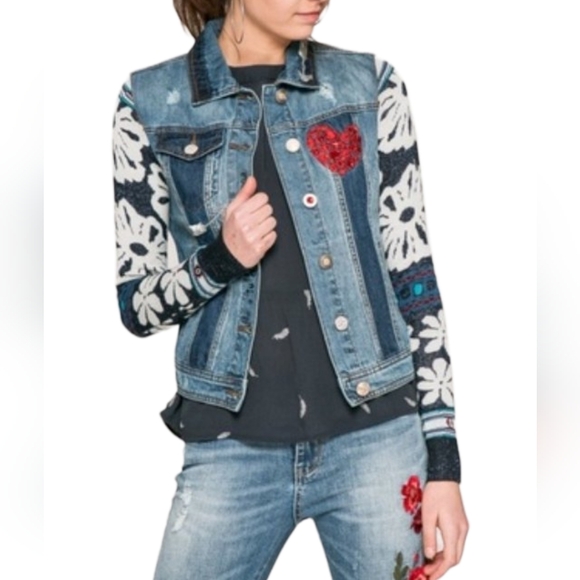 Desigual Gaelle Exotic Blue Denim Jacket with Floral Sleeves and Red Heart M - Picture 13 of 14